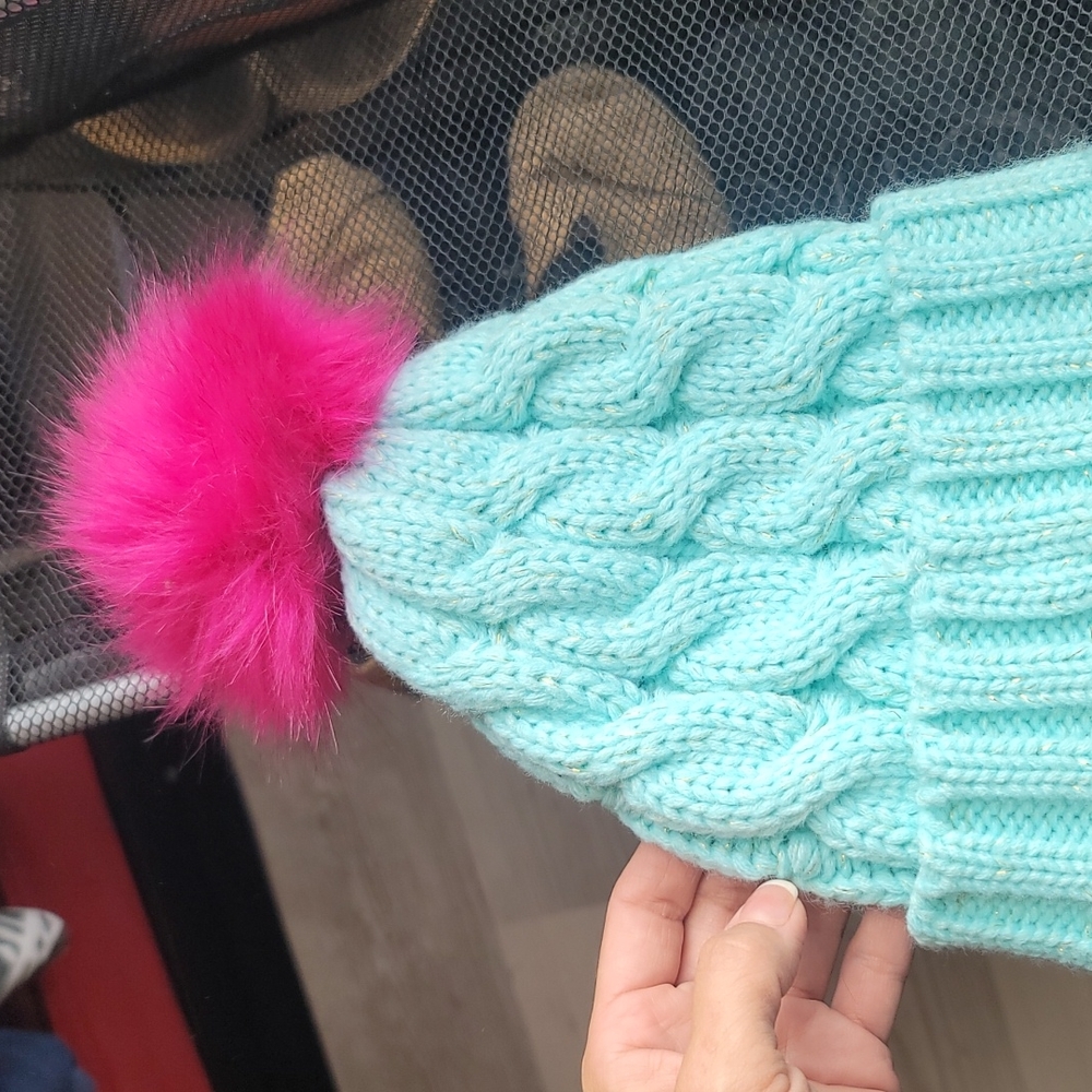 Hat - Picture 4 of 5